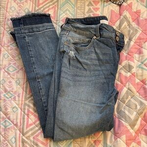 KanCan Distressed Blue Ankle Jeans